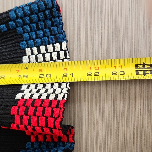 BCBGMAXAZRIA Laure Geometric Knit Jacquard Peplum Top - Picture 10 of 17